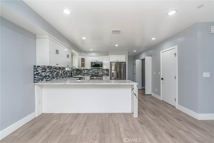 1947 N Vista Del Mar Avenue, Los Angeles, California 90068