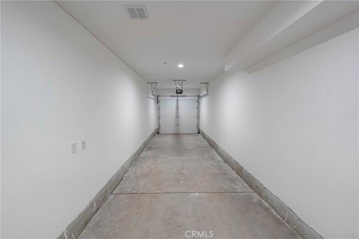 2-Car Garage