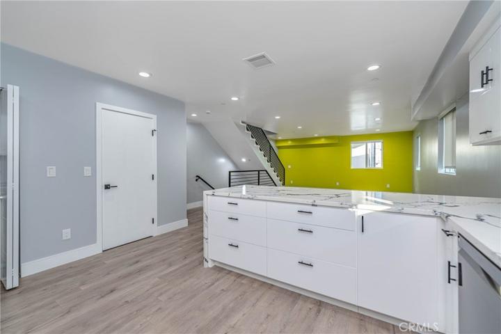 1947 N Vista Del Mar Avenue, Los Angeles, California 90068