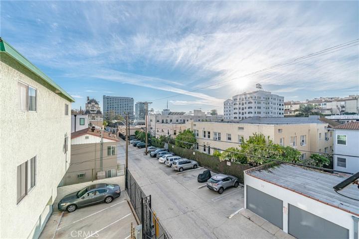 1947 N Vista Del Mar Avenue, Los Angeles, California 90068