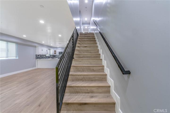 1947 N Vista Del Mar Avenue, Los Angeles, California 90068