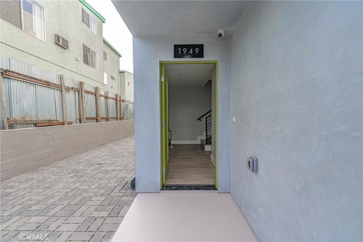1947 N Vista Del Mar Avenue, Los Angeles, California 90068