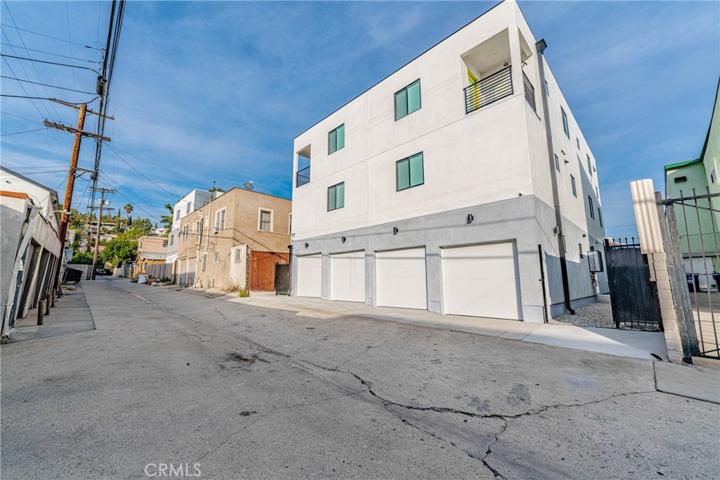 Alley access/Gated entry