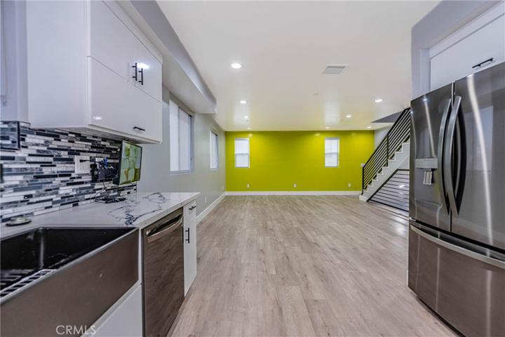 1947 N Vista Del Mar Avenue, Los Angeles, California 90068