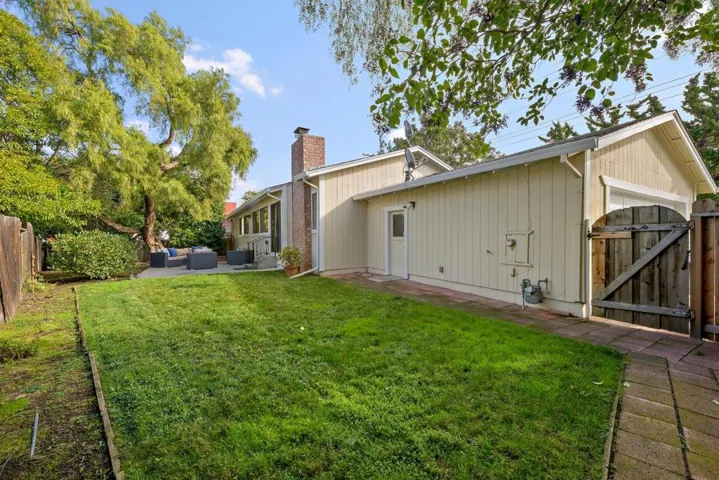 1011 Colorado Avenue, Palo Alto, California 94303