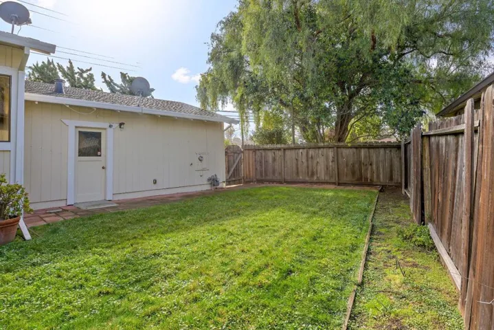 1011 Colorado Avenue, Palo Alto, California 94303