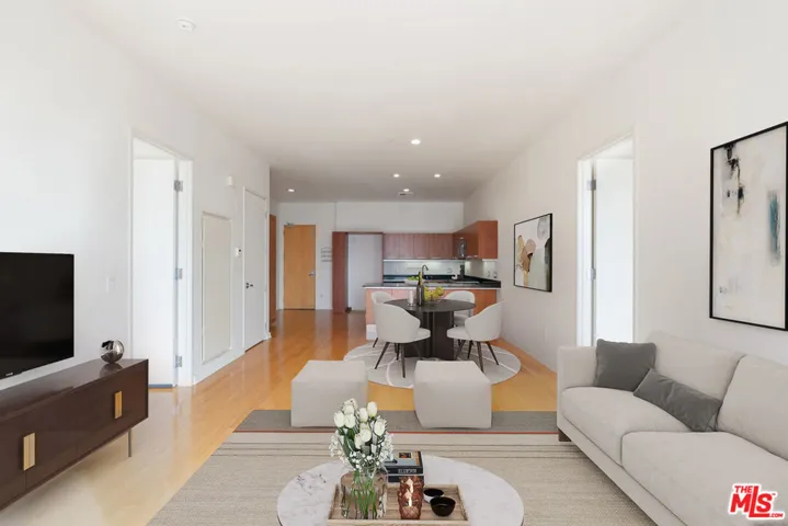 801 S Grand Avenue 1612, Los Angeles, California 90017