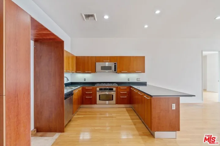 801 S Grand Avenue 1612, Los Angeles, California 90017