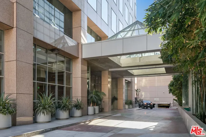801 S Grand Avenue 1612, Los Angeles, California 90017