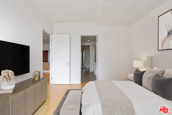 801 S Grand Avenue 1612, Los Angeles, California 90017