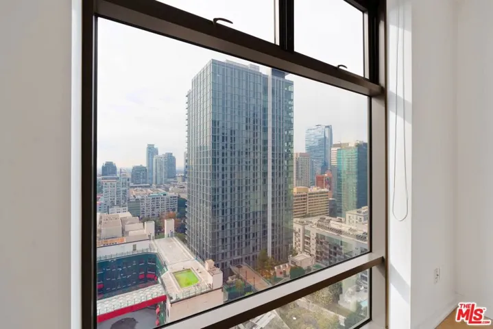 801 S Grand Avenue 1612, Los Angeles, California 90017