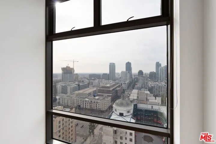 801 S Grand Avenue 1612, Los Angeles, California 90017
