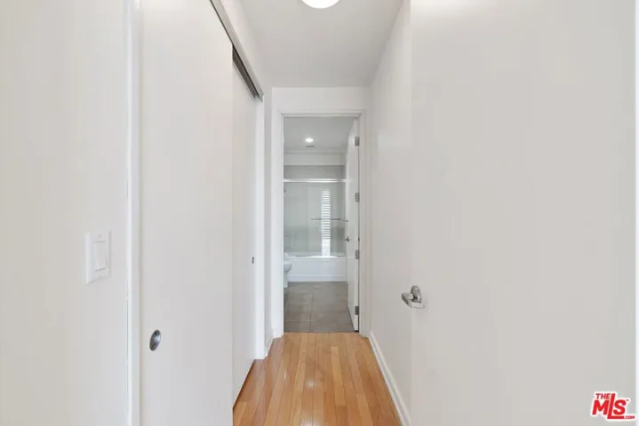 801 S Grand Avenue 1612, Los Angeles, California 90017