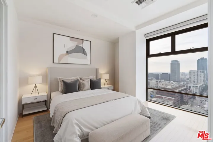 801 S Grand Avenue 1612, Los Angeles, California 90017