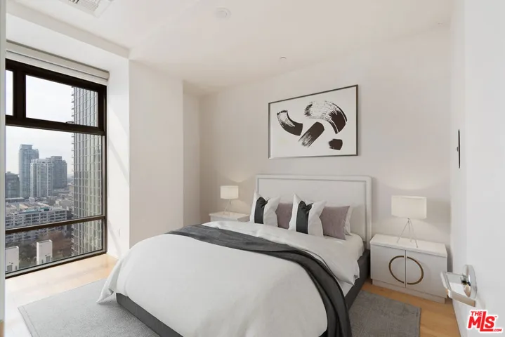 801 S Grand Avenue 1612, Los Angeles, California 90017