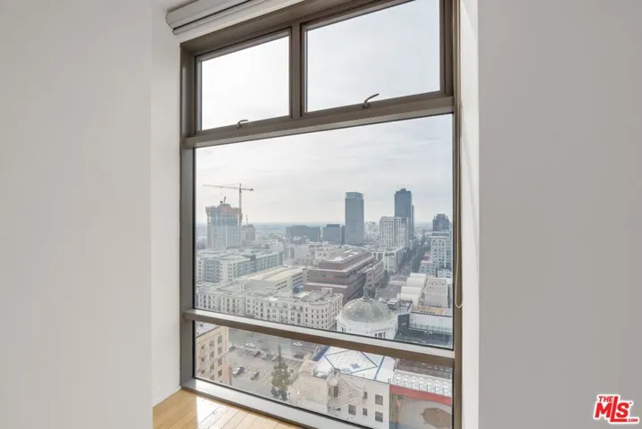 801 S Grand Avenue 1612, Los Angeles, California 90017