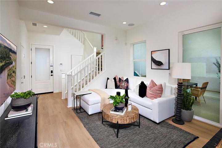 Images and V-tours are of model homes for illustrative purposes only, not actual home listed. Home listed is under construction.
