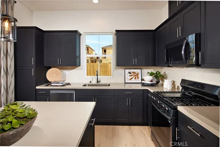 Images and V-tours are of model homes for illustrative purposes only, not actual home listed. Home listed is under construction.