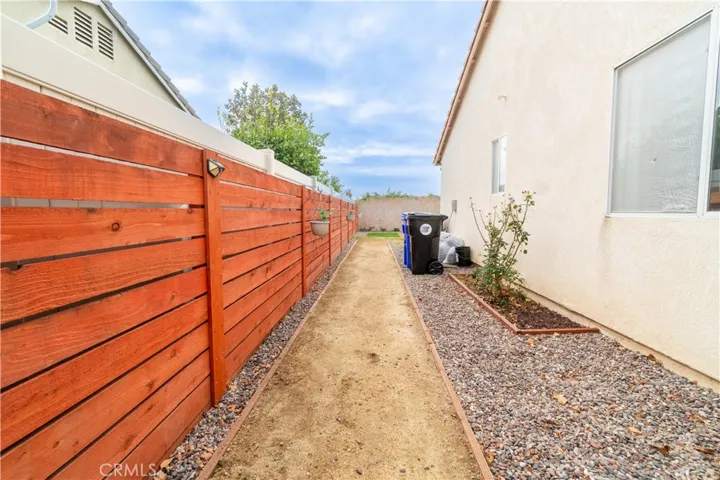 2693 W Sunrise Drive, Rialto, California 92377