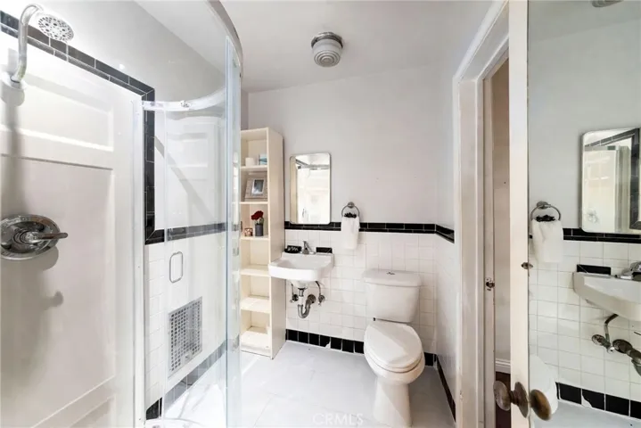 2339 22nd Street, Santa Monica, California 90405