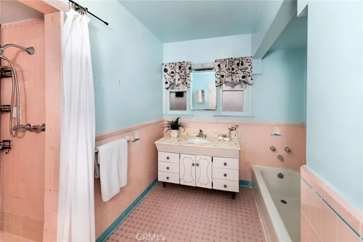 2339 22nd Street, Santa Monica, California 90405