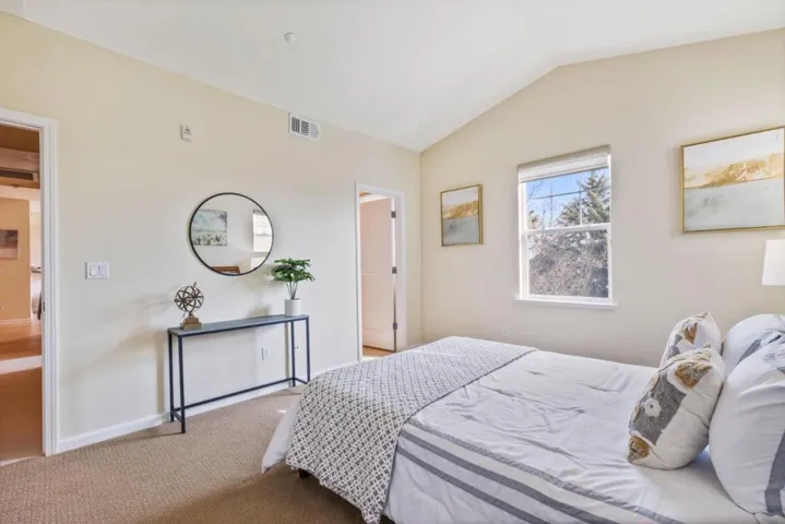1033 Scotia Terrace 302, Sunnyvale, California 94089