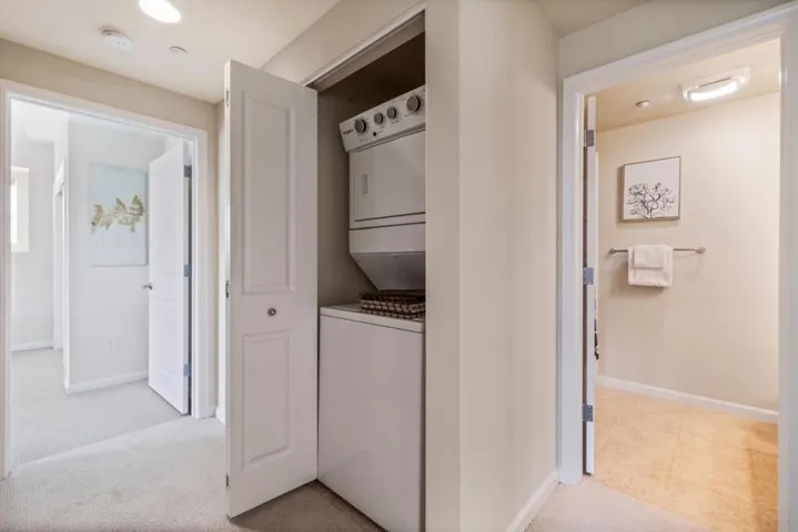 1033 Scotia Terrace 302, Sunnyvale, California 94089