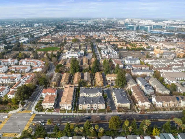 1033 Scotia Terrace 302, Sunnyvale, California 94089