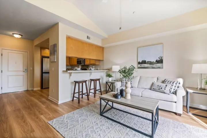 1033 Scotia Terrace 302, Sunnyvale, California 94089