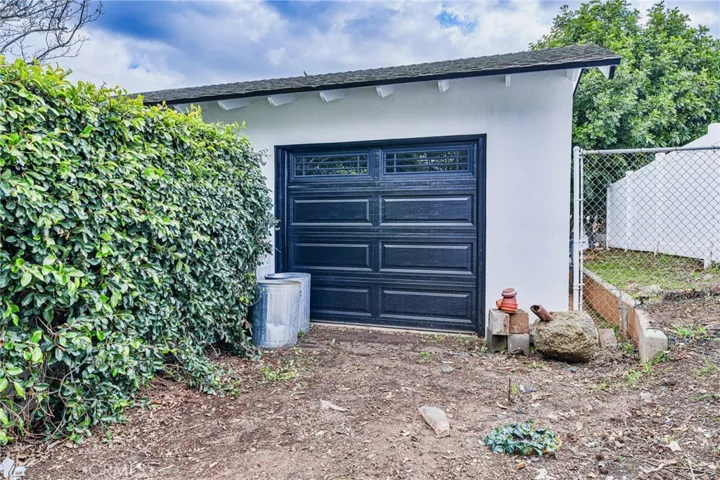 Drive-through garage door to backyard