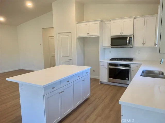 15640 San Diego Lane, Victorville, California 92394
