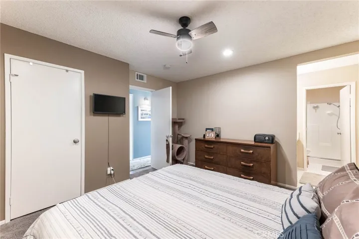 18146 American Beauty Dr 1050, Canyon Country, California 91387