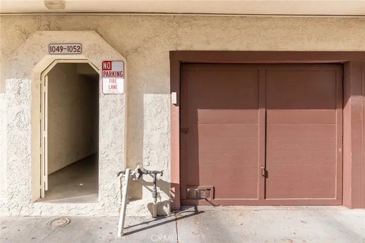 Tandem Garage Next to Entrance