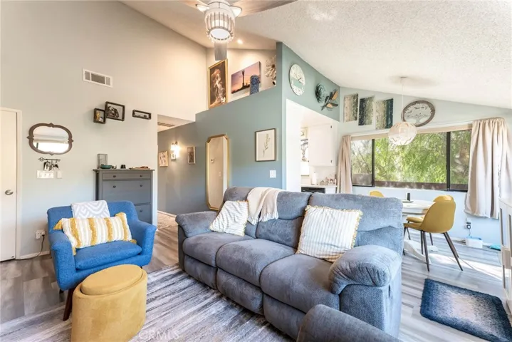 18146 American Beauty Dr 1050, Canyon Country, California 91387