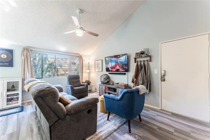 18146 American Beauty Dr 1050, Canyon Country, California 91387