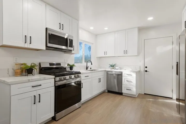 781 Denise Ln, El Cajon, California 92020