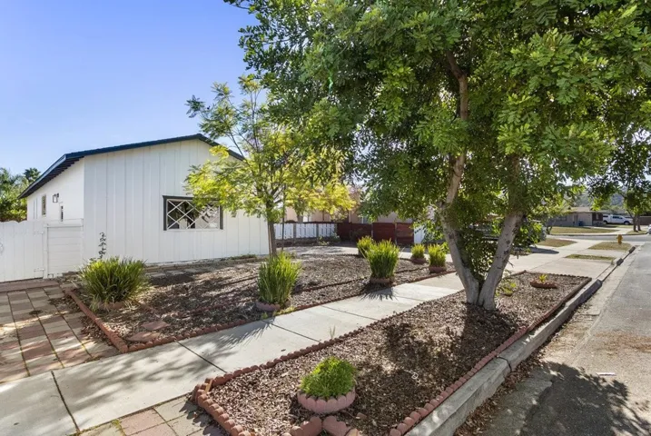 781 Denise Ln, El Cajon, California 92020