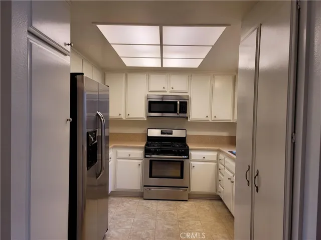 8565 Trinity Circle 823b, Huntington Beach, California 92646