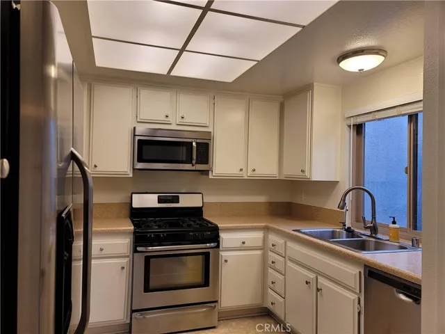 8565 Trinity Circle 823b, Huntington Beach, California 92646