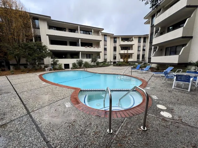 1515 Floribunda 106, Burlingame, California 94010
