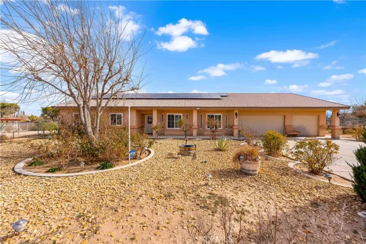9081 _pinon Avenue, Hesperia, California 92345