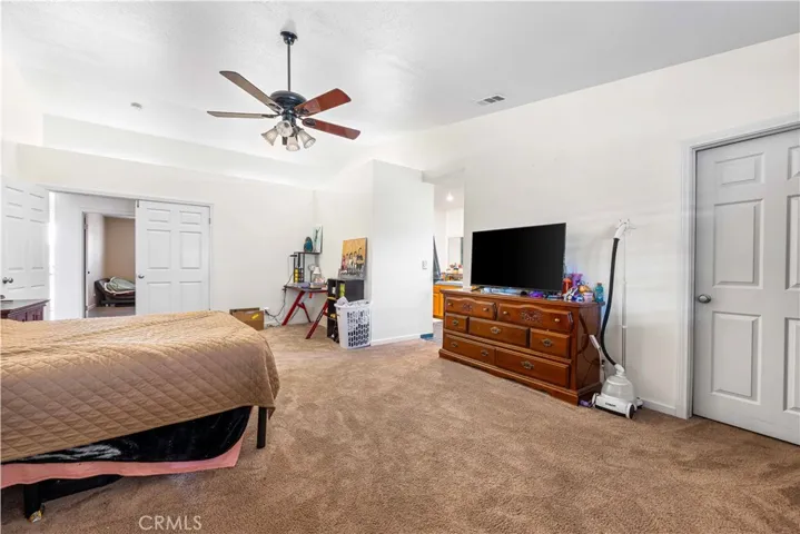 9081 _pinon Avenue, Hesperia, California 92345