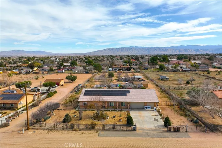9081 _pinon Avenue, Hesperia, California 92345