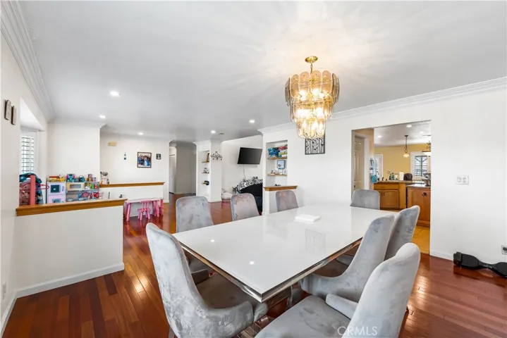 9081 _pinon Avenue, Hesperia, California 92345