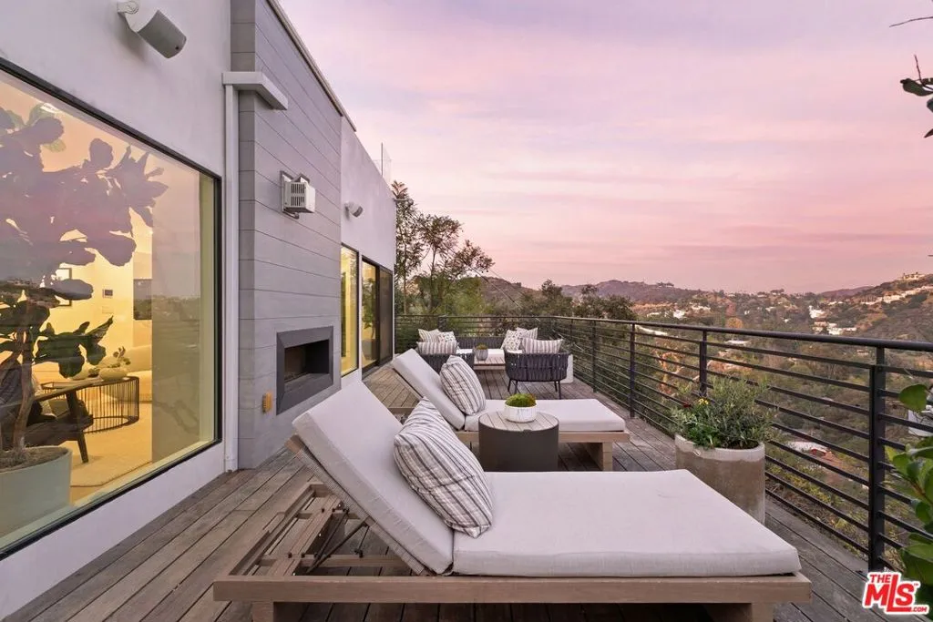 8509 Crescent Drive, Los Angeles, California 90046 home-pic-0
