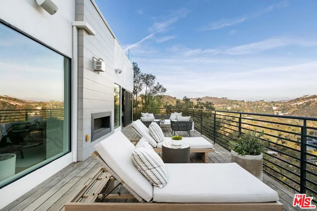 8509 Crescent Drive, Los Angeles, California 90046 home-pic-5