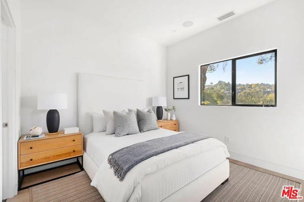8509 Crescent Drive, Los Angeles, California 90046 home-pic-19