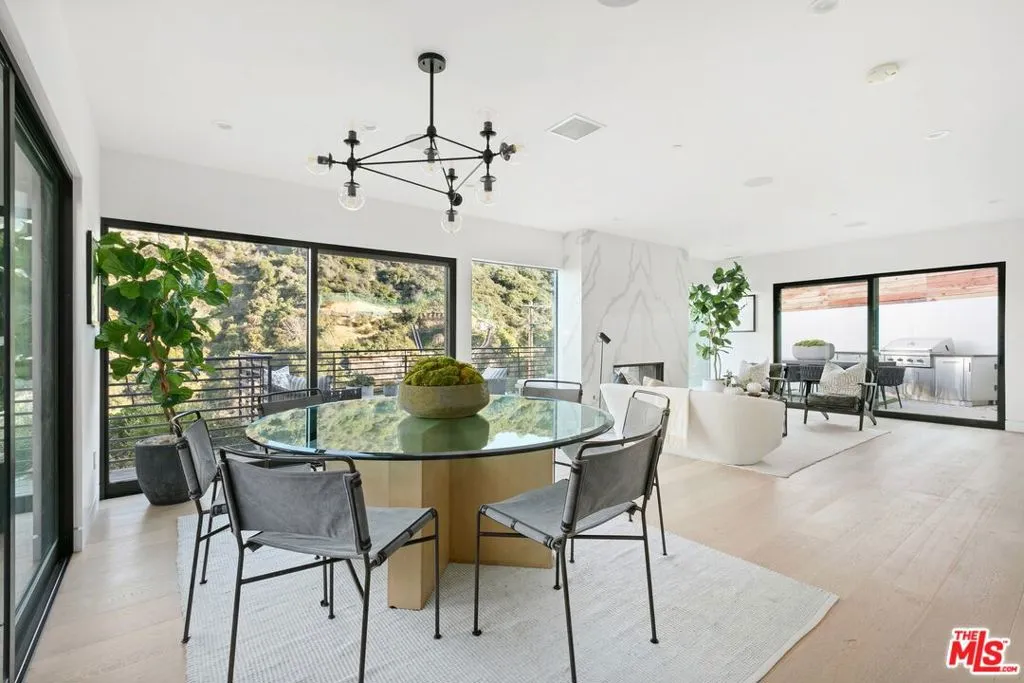 8509 Crescent Drive, Los Angeles, California 90046 home-pic-8