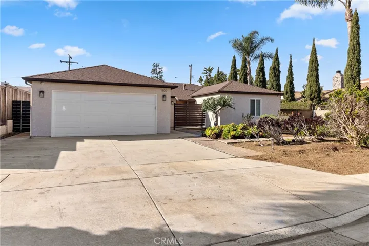 1909 Federal Avenue, Costa Mesa, California 92627