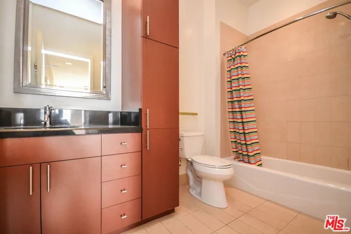 3810 Wilshire Boulevard 1809, Los Angeles, California 90010
